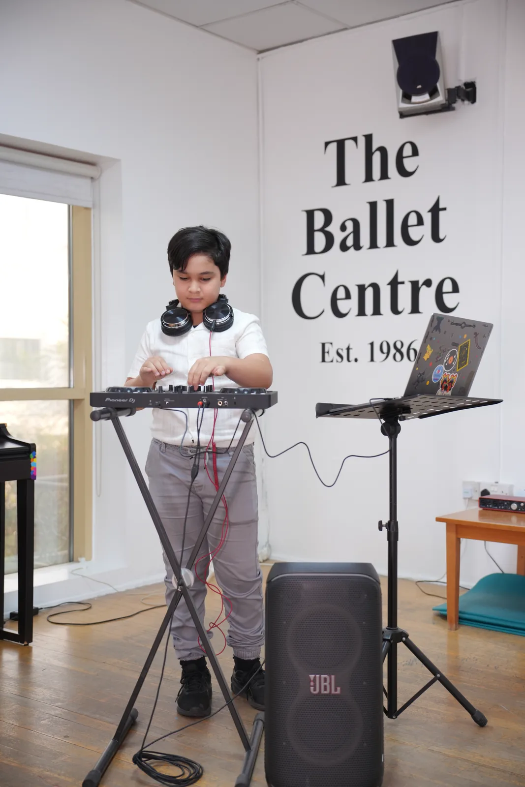 Singing with the microphone set up