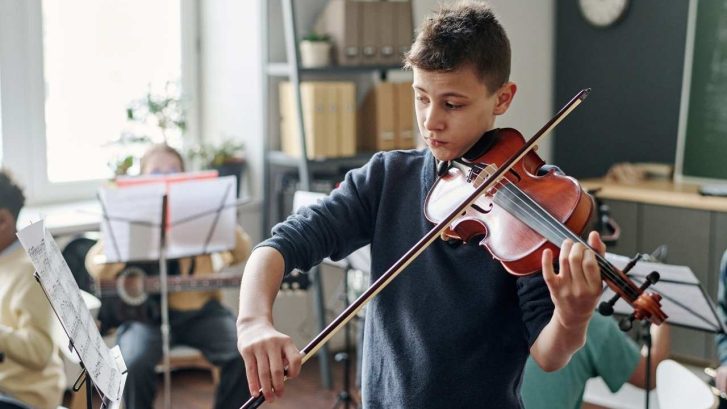 difference between fiddle and violin